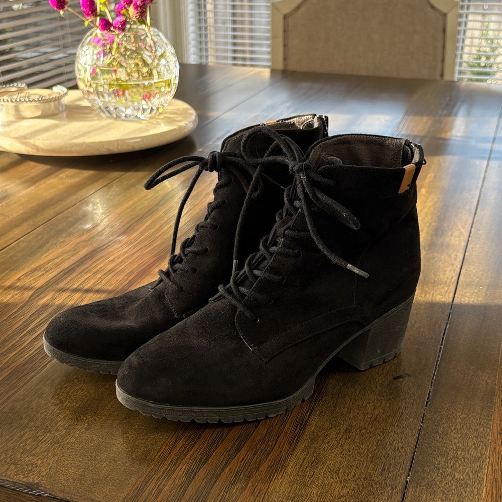 Dr. Scholl's Charcoal Lace-Up Ankle Boots